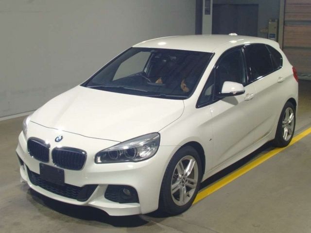 5045 Bmw 2 series 2A15 2015 г. (TAA Yokohama)